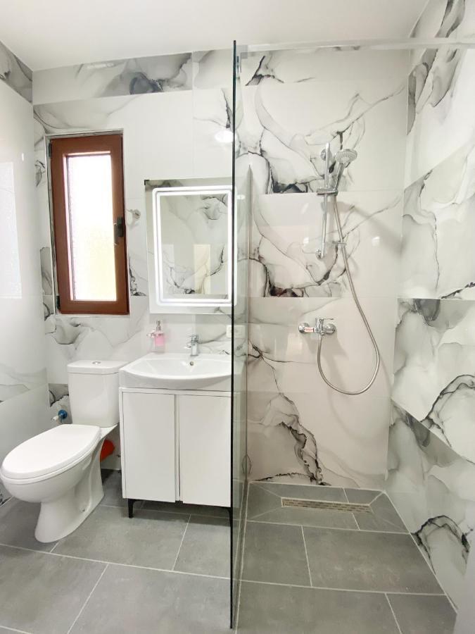Family Apartments Himara Zewnętrze zdjęcie